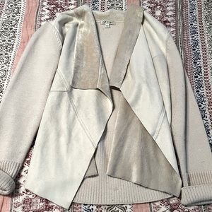 Sz Med Cream Sweater Jacket